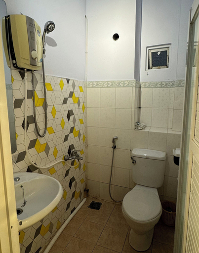 Bathroom 3, Paradiso, District 1