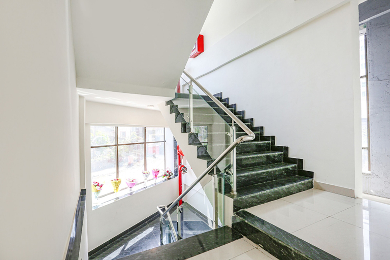 Others 5, Fabexpress Geeta Palace, Thane