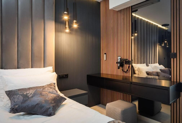 Room 5, white residence with pool room, Hvar