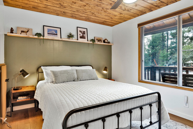 Bedroom 24
