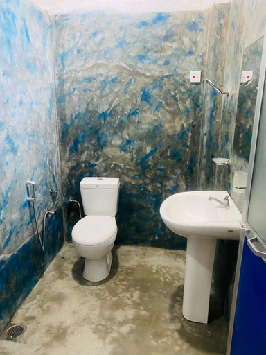 Bathroom, Kings Happy House, Dickwella
