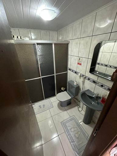 Others 5, Quarto PRIVADO banheiro compartilhado em Foz piscina wifi estacionamento cozinha E AR, Foz do Iguaçu