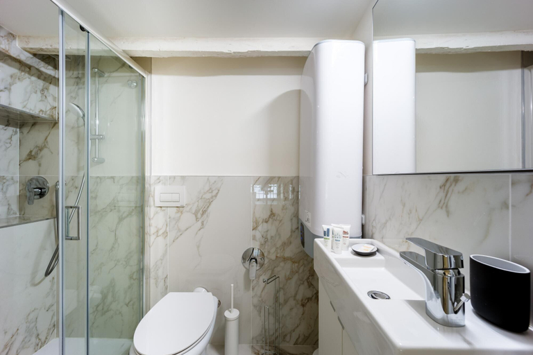 Room 4, Italianway - The B Village Standard - M4, Milano