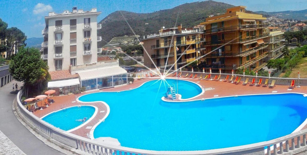 Exterior & Views 2, Crispi 231 - Milanomare, Savona