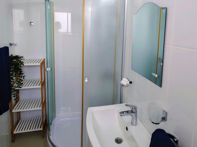 Bathroom 4, Penthouse Apartment With Stunning Sea and Mountain Views