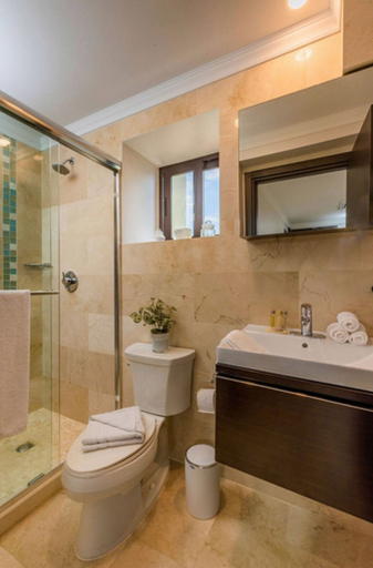 Bathroom 3, Top Floor Corner Condo w Amazing Views 2BR 3BA
