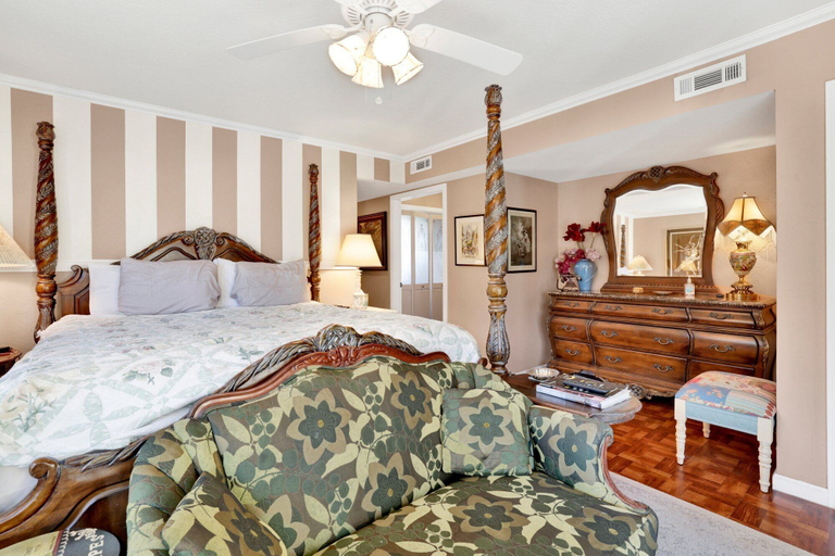 Bedroom 3, THE Winding Lane House EST 1932 #2360, San Bernardino