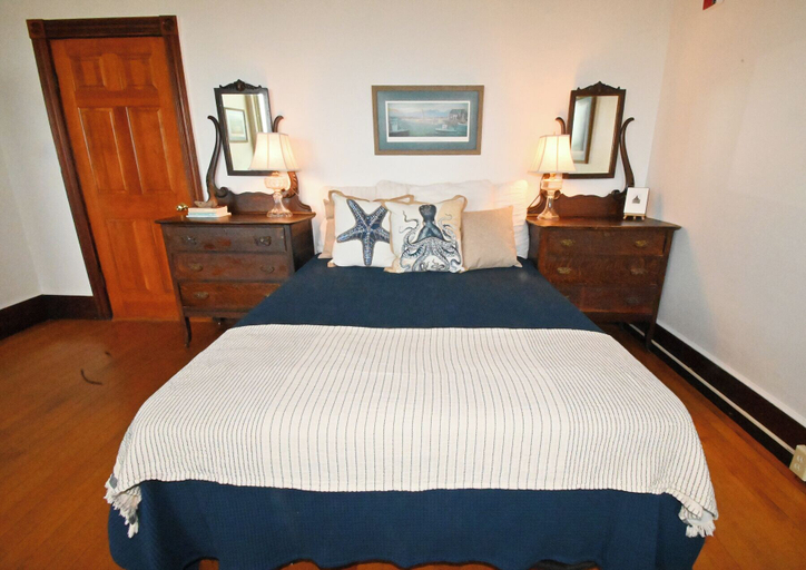 Bedroom 2, Old Bakery Inn, Washington