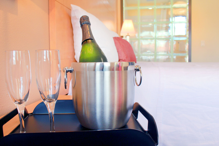 Food & Drinks 5, Travelodge by Wyndham Vallejo, Solano