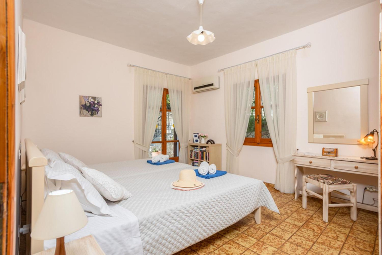 Bedroom 3, Villa Lina, Ionian Islands