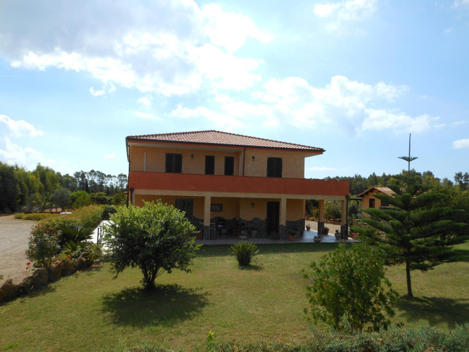 Others 3, Bed and breakfast Le Camelie, Sassari
