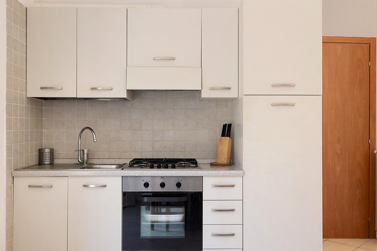 Others 4, Appartamento Ferla La Taggiasca, Savona