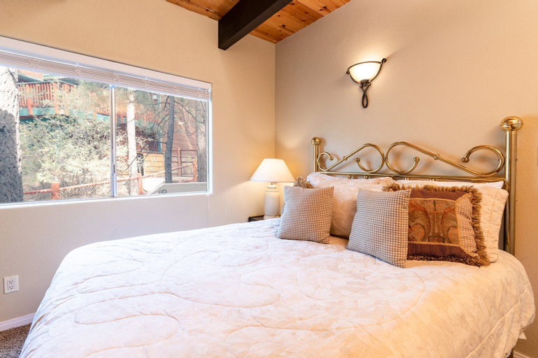 Bedroom 18