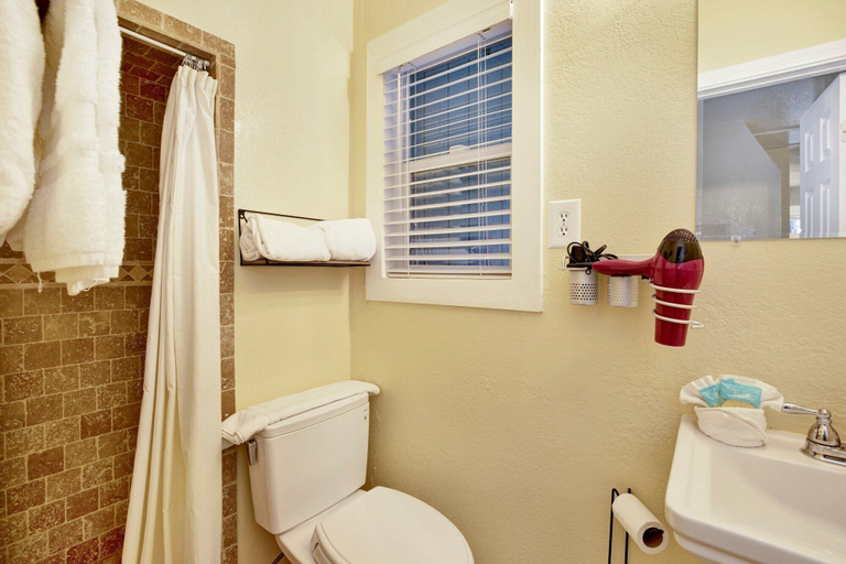 Bathroom, Beary Cozy Cabin #2315, San Bernardino