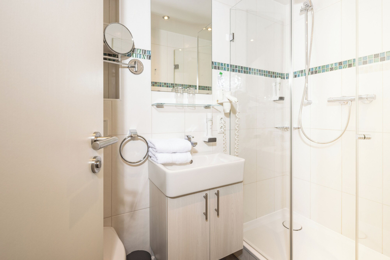 Bathroom 4, Hotel Grünberger, Berchtesgadener Land