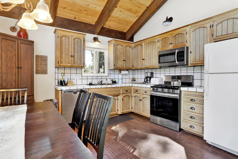Dining Room 6