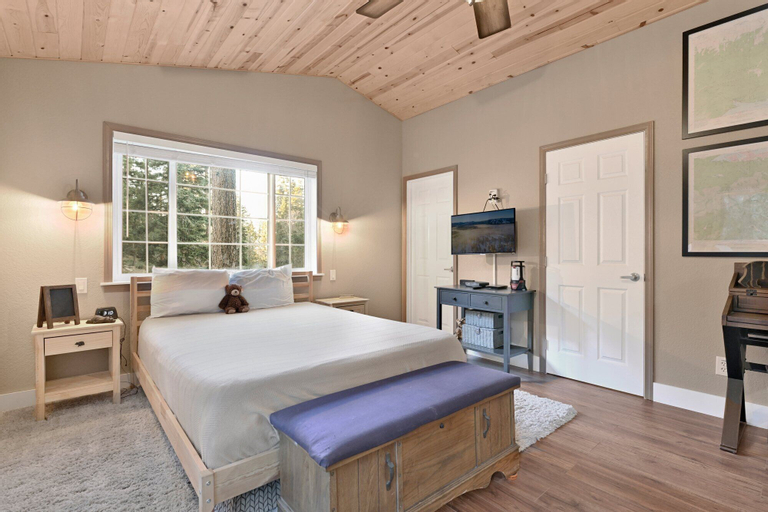 Bedroom 3, Whispering Woods #2375, San Bernardino