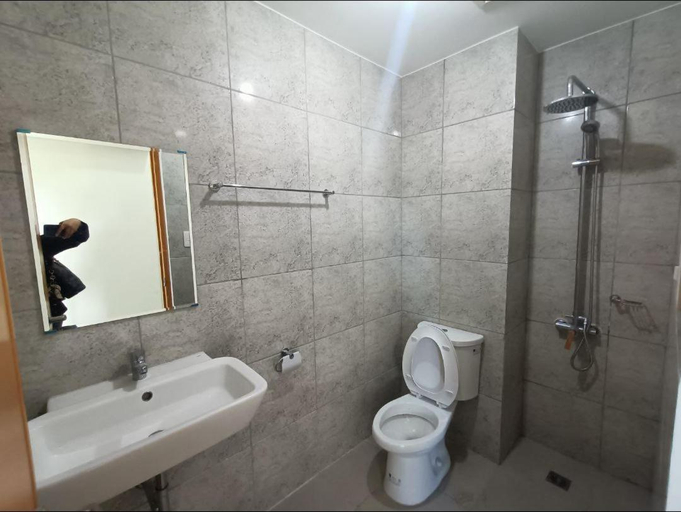 Bathroom, Six Floor Room 624, AMA Tower Residences, Mandaluyong