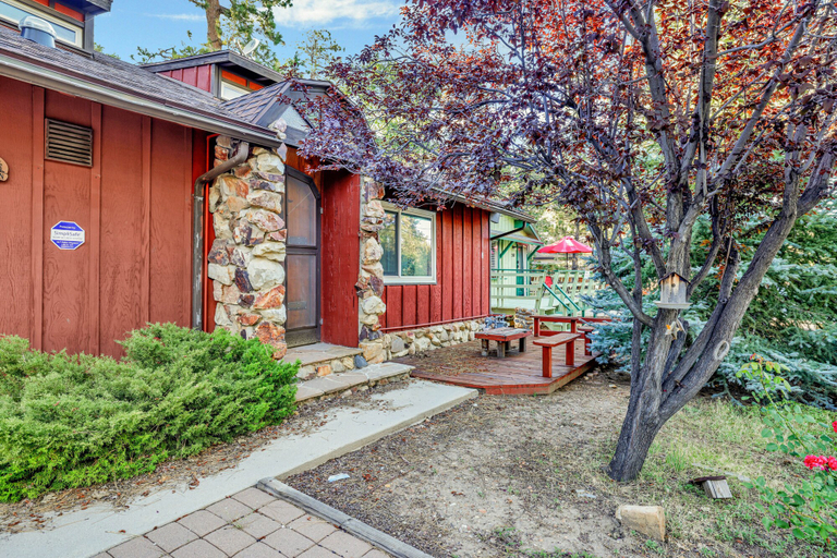Exterior & Views 2, Relax Away Chalet #2318, San Bernardino