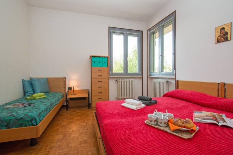 Room 2, Villa dei Salici con Piscina by Wonderful Italy, Brescia