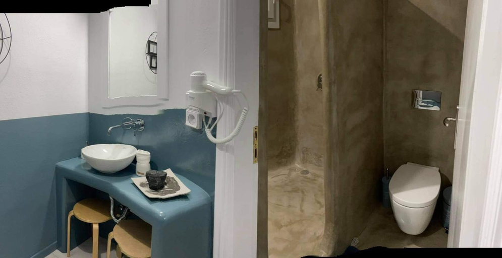 Bathroom 3, Sabbia Calda Apartments, South Aegean
