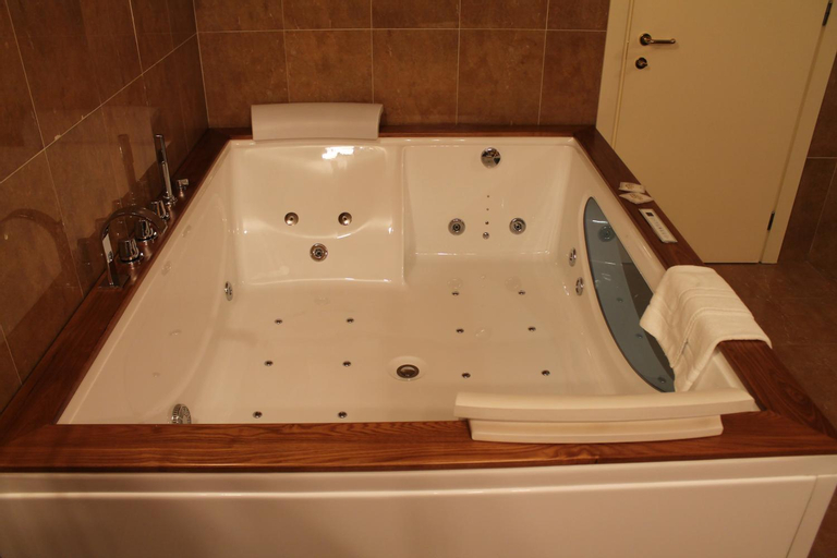 Bathroom 8