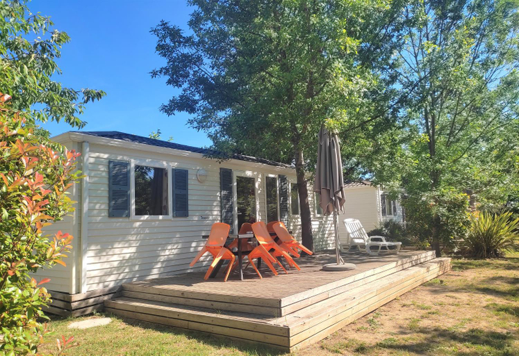 Exterior view 2, Camping La Digue, Ardèche