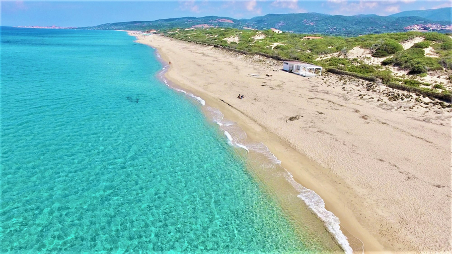 Beach 4, Loft with common swimming-pool in Badesi, Olbia-Tempio