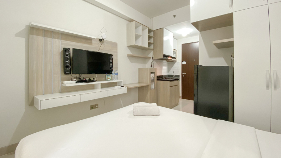 Bedroom 3, Great Deal And Simply Studio At Transpark Cibubur Apartment, Depok