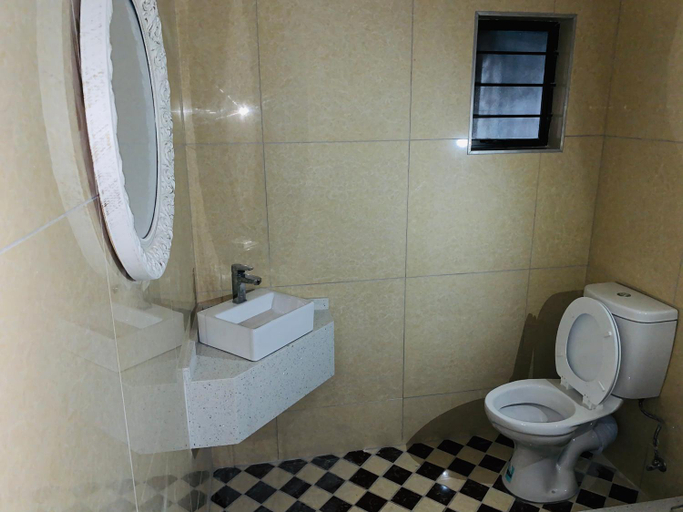 Bathroom 2, Bencorrum Self-Catering Apartments, eThekwini