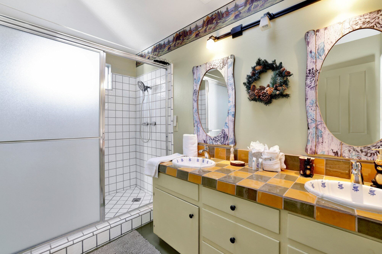 Bathroom 4, THE Winding Lane House EST 1932 #2360, San Bernardino