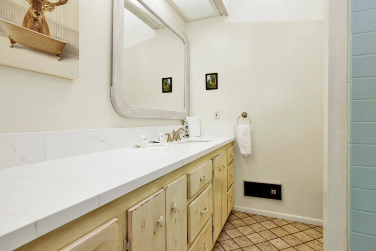 Bathroom 4, Pleasant Pause#1864, San Bernardino