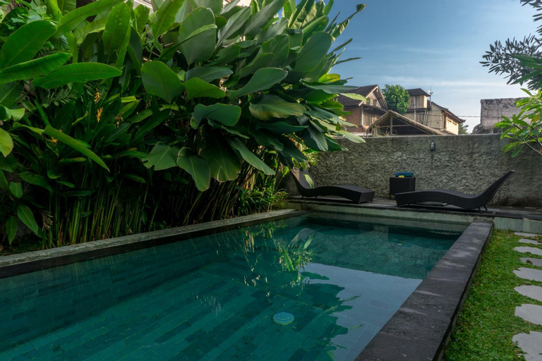 Swimming Pool 2