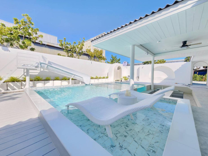 Swimming pool 3, Niyham Pool Villa, Bang Phli
