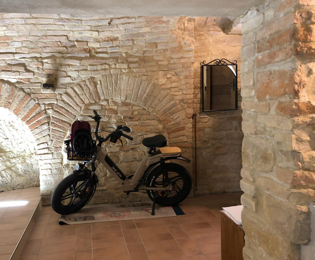 Others 5, La Piazzetta, Ancona