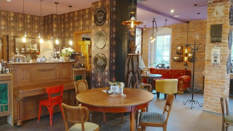 Food & Drinks 3, Weltraumbahnhof Rautenkranz - Steampunk Hotel, Vogtlandkreis
