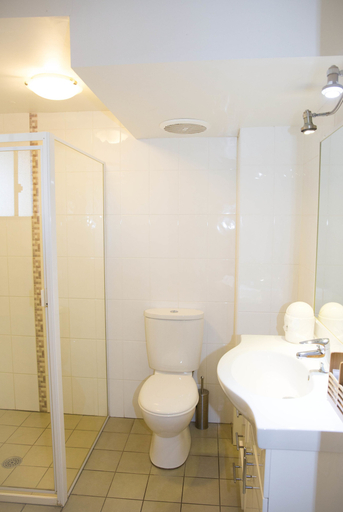 Bathroom 2, Scone Motor Inn, Upper Hunter Shire