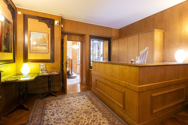 Public Area 2, Hôtel Belle Epoque, Côte-d'Or