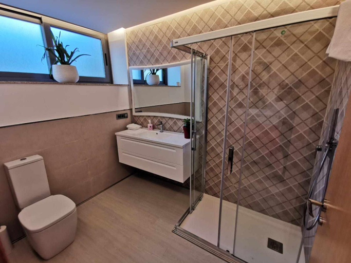 Bathroom 4, Villa in Sanxenxo with Sea View  Pool, Pontevedra