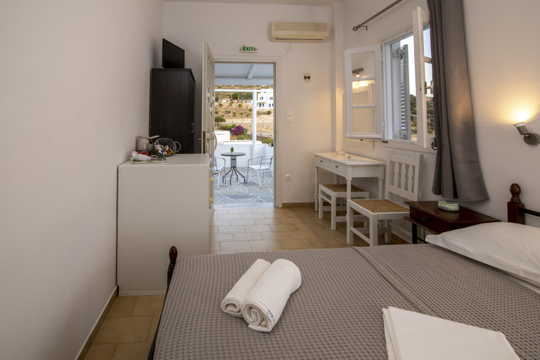 Bedroom 2, Prasini Gonia, South Aegean