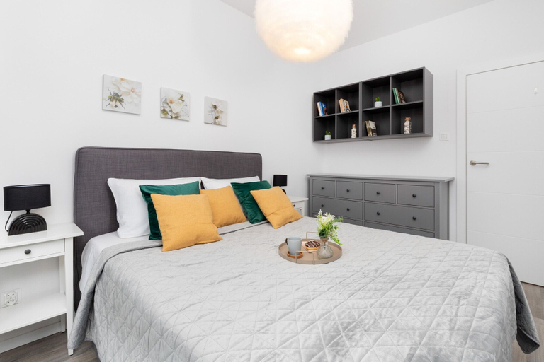 Bedroom 3, Modern Apartment in Gdańsk by Renters, Gdańsk City