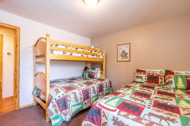 Bedroom 13