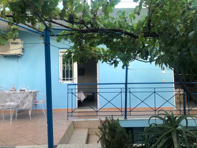 Others 3, Dina House, Vlorës