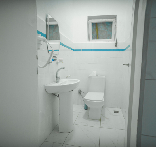 Bathroom 5, Hotel Renk Palas, Adalar