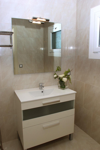 Bathroom, RVApartaments Provenzal, Girona