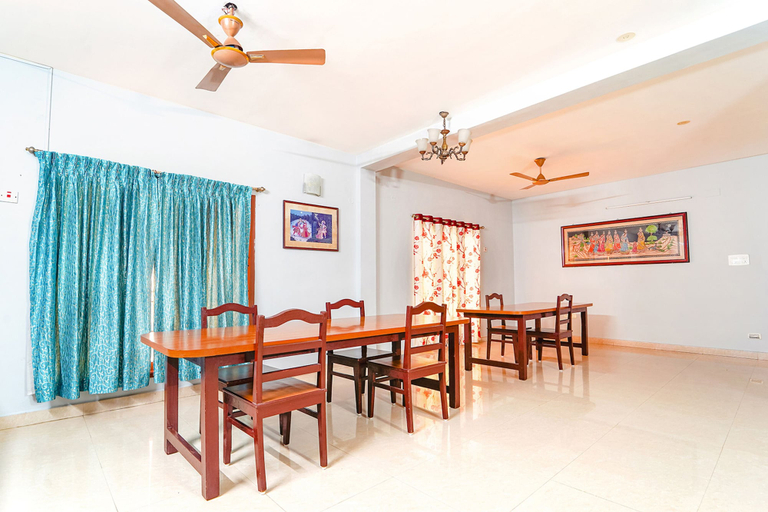 Food & Drinks 2, Fabexpress Shree Shylee Niwas, Chennai