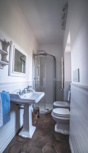 Bathroom, Your charm place with stunning view, Viterbo