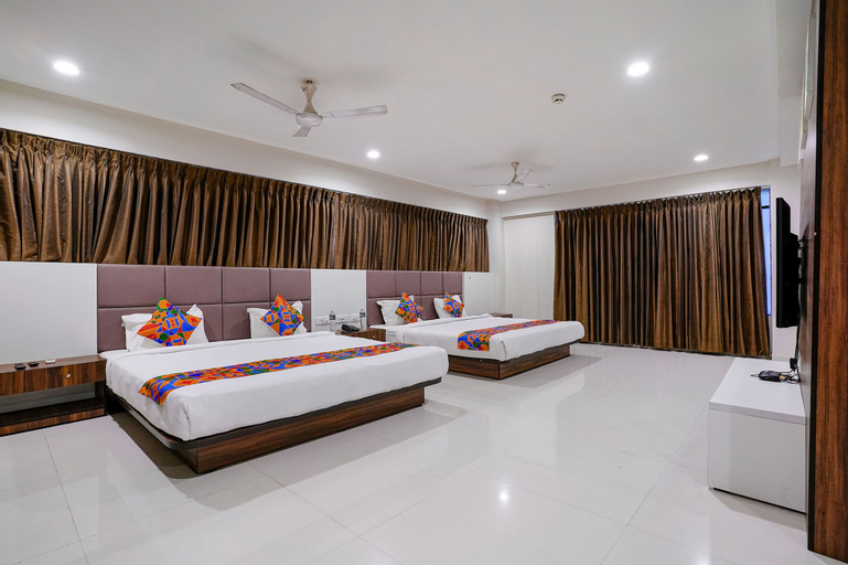 Fabhotel La Victoria, Surat