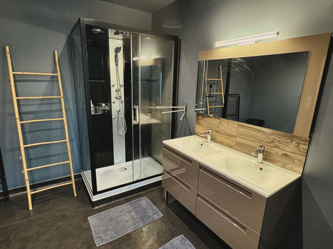 Bathroom, Aux Canards Cozy, Aube
