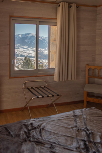 Bedroom 3, Hotel des Pyrenees, Pyrénées-Orientales